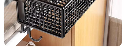 Metalen Hangende Plantenstandaard voor Balkon – Sterke IJzeren Plantenhouder voor Vetplanten en Bloempotten – Decoratieve Bloembak voor Raam of Balkonreling